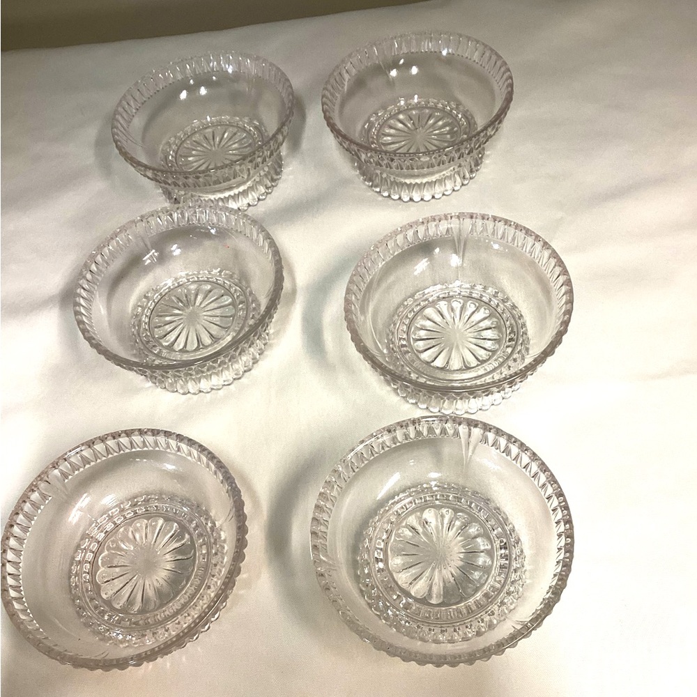 Elegant Clear Glass Dessert Bowls Set